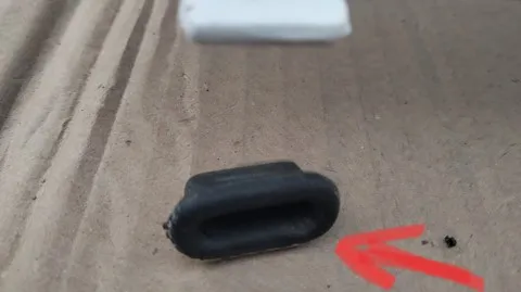 j5 c25 butée de calandre 