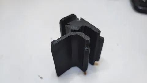 j5 c25 , systéme de fermeture de vittre coulissante