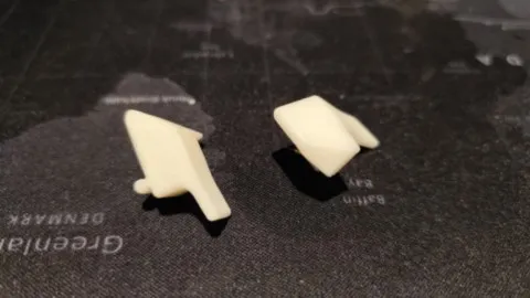 hymer , fixations de tringle de rideau camping car 